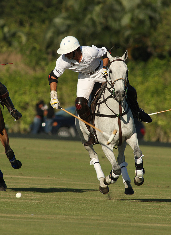 valienteflightoptionpolomagazinejoebarryipcpachecophotos 6